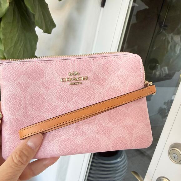 Coach Corner Zip Wristlet In Signature Canvas With Charms CEF72 NWT - Picture 4 of 8